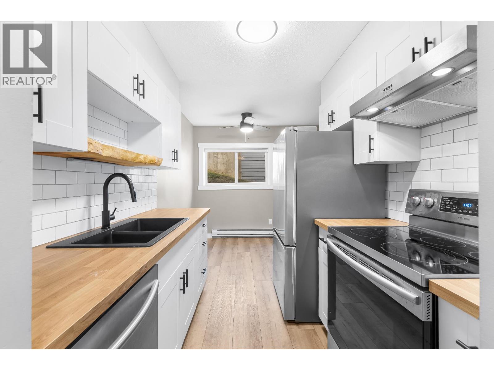 650 Knighton Road Unit# 1, Kimberley, British Columbia V1A 1E2 - Photo 2 - 10404138