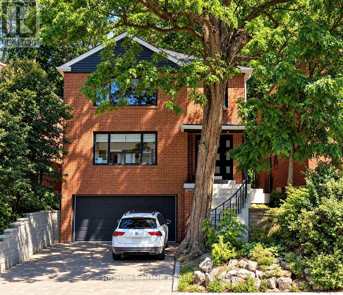 2nd Floor - 576 Davenport Road, Toronto, Ontario  M5R 1K9 - Photo 4 - C13882058