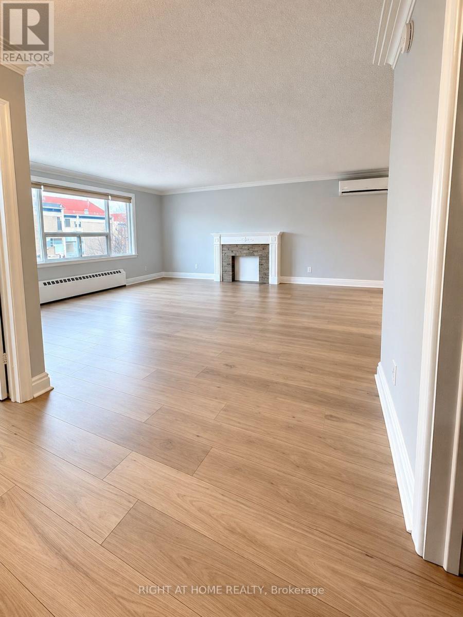 2nd Floor - 576 Davenport Road, Toronto, Ontario  M5R 1K9 - Photo 2 - C13882058