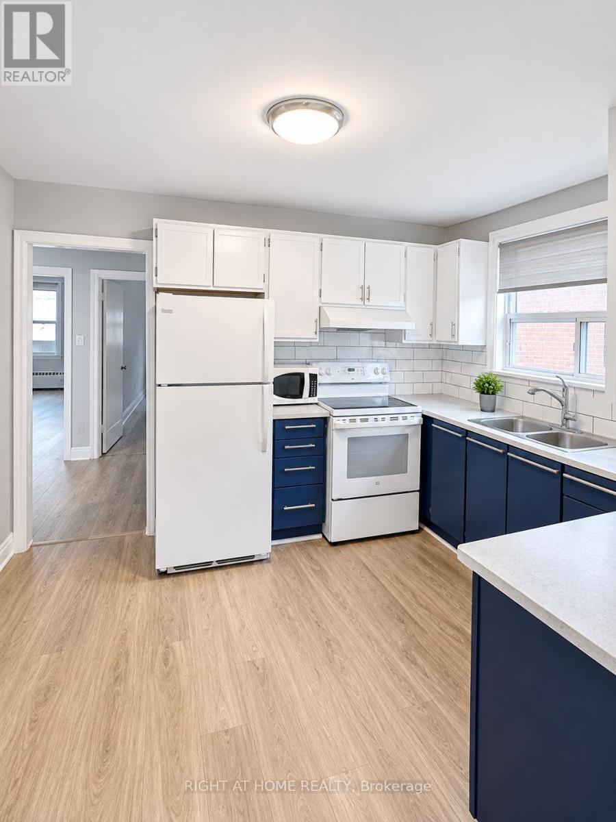 2nd Floor - 576 Davenport Road, Toronto, Ontario  M5R 1K9 - Photo 5 - C13882058