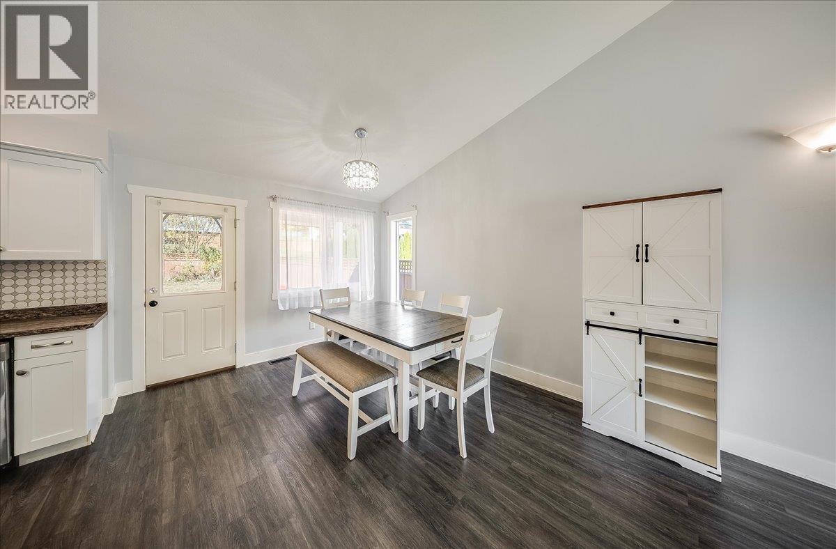 1835 First Street, Fruitvale, British Columbia V0G 1L0 - Photo 16 - 10404398
