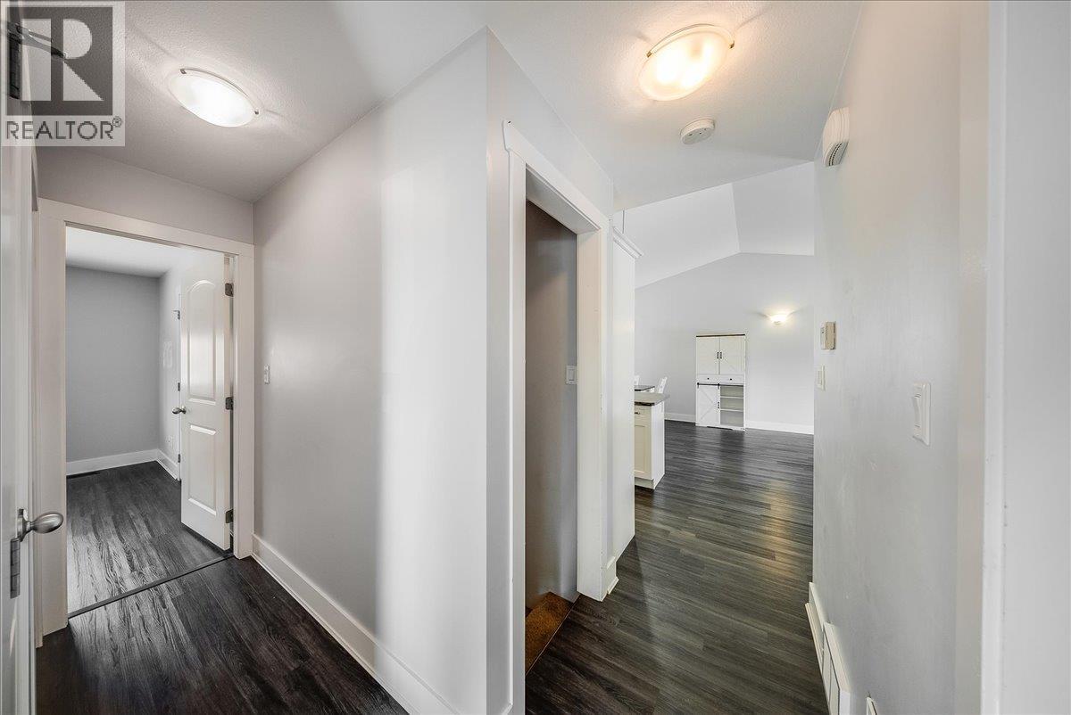 1835 First Street, Fruitvale, British Columbia V0G 1L0 - Photo 24 - 10404398