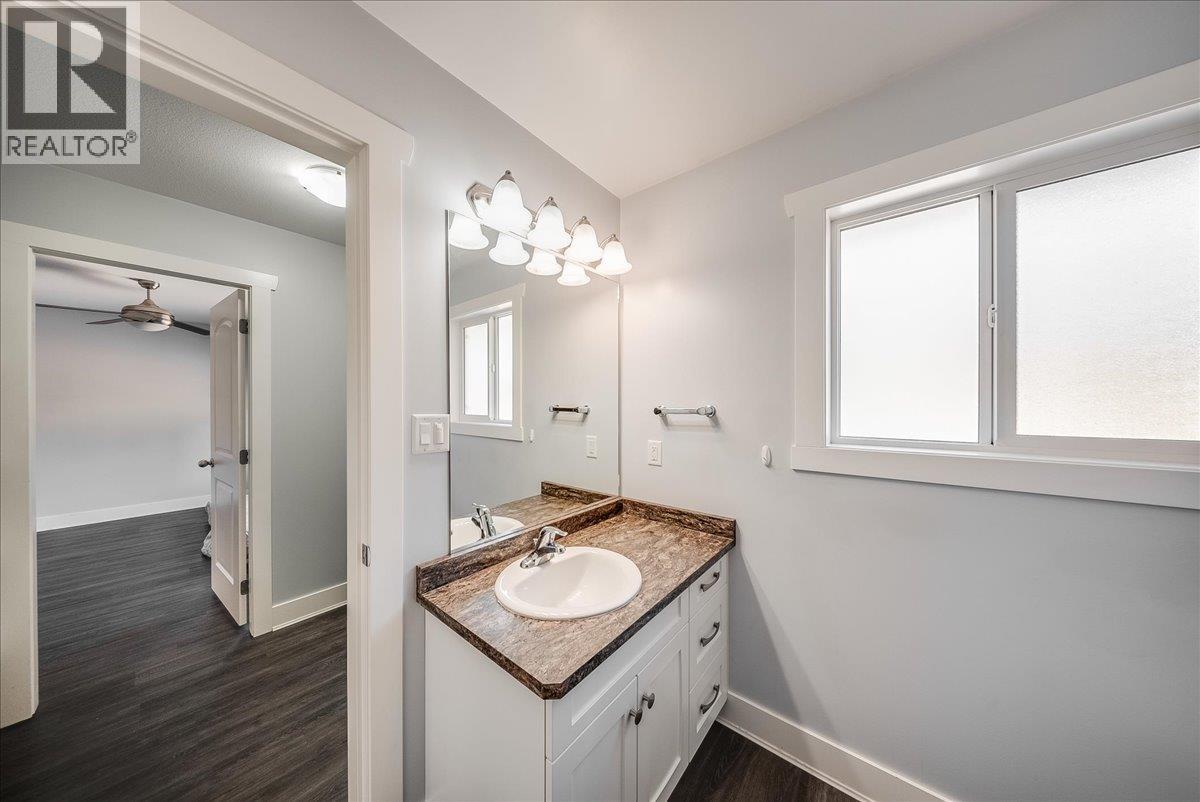 1835 First Street, Fruitvale, British Columbia V0G 1L0 - Photo 28 - 10404398