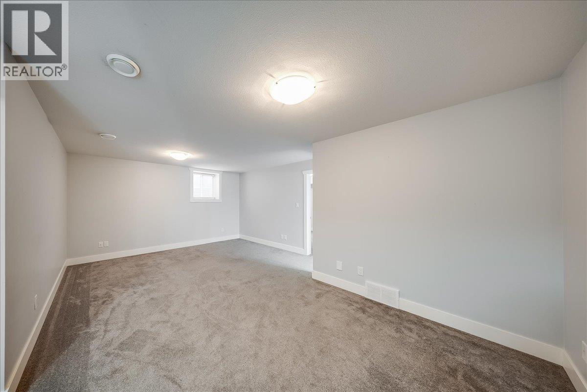 1835 First Street, Fruitvale, British Columbia V0G 1L0 - Photo 42 - 10404398
