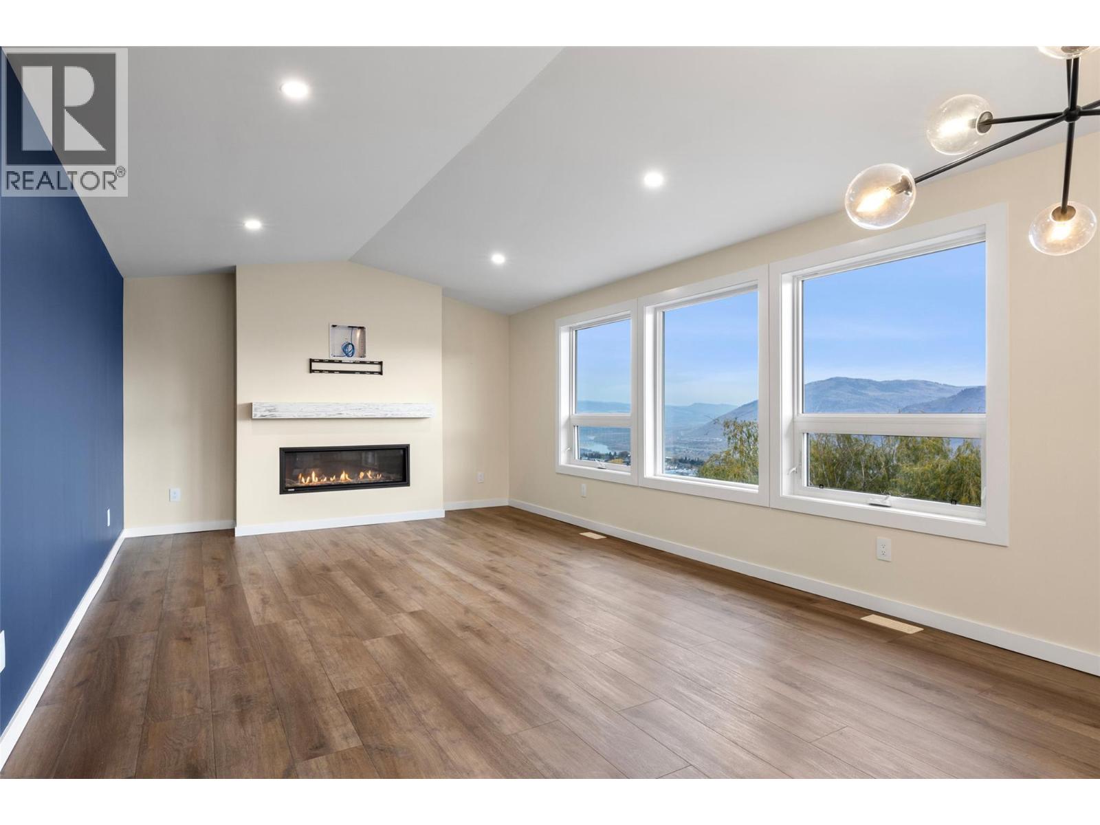 318 Gleneagles Drive