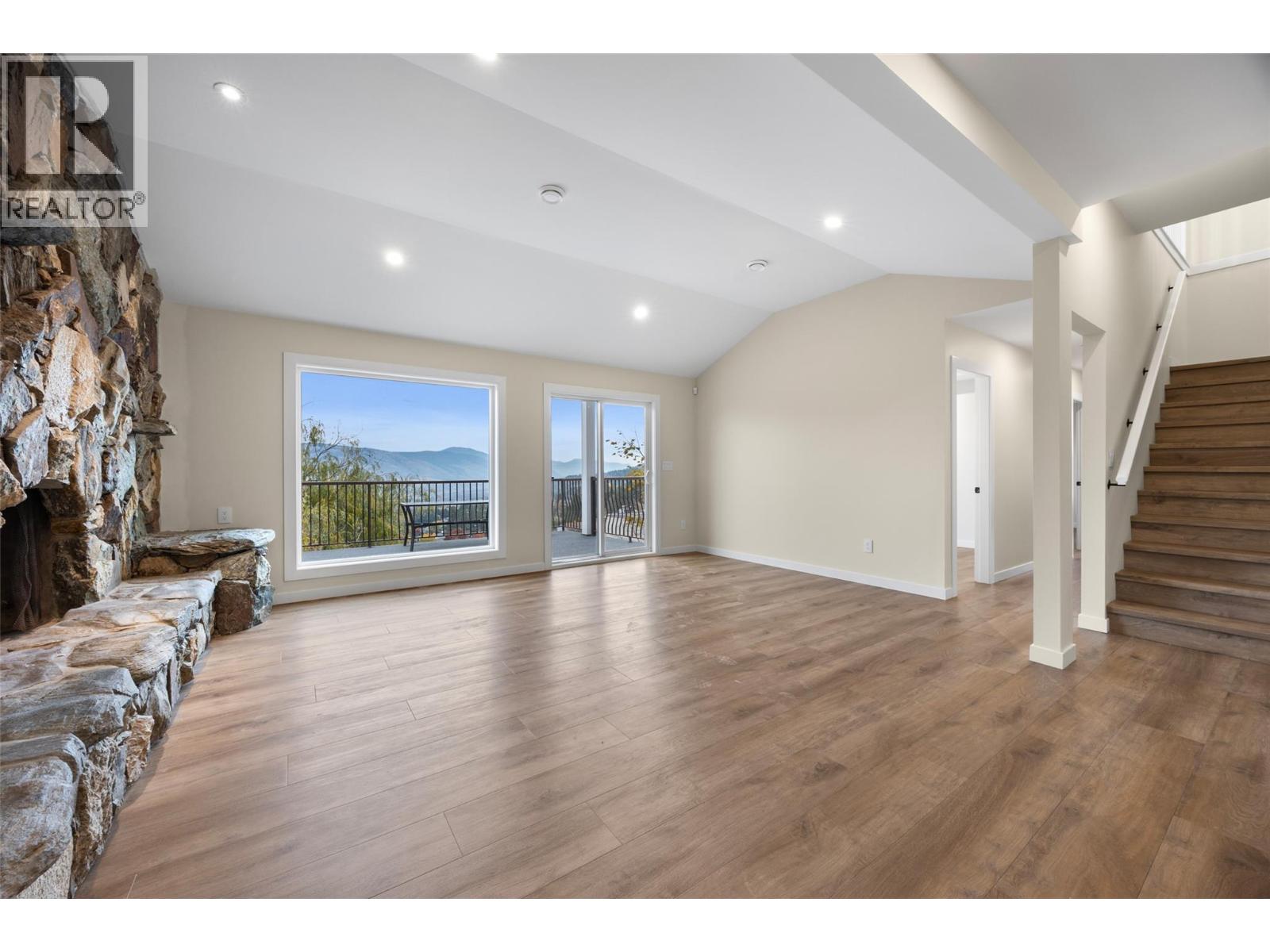 318 Gleneagles Drive