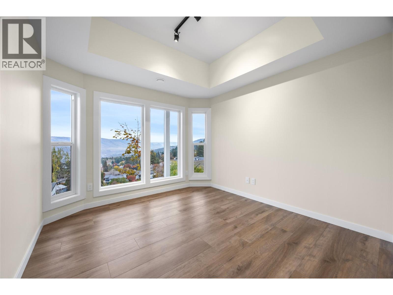 318 Gleneagles Drive