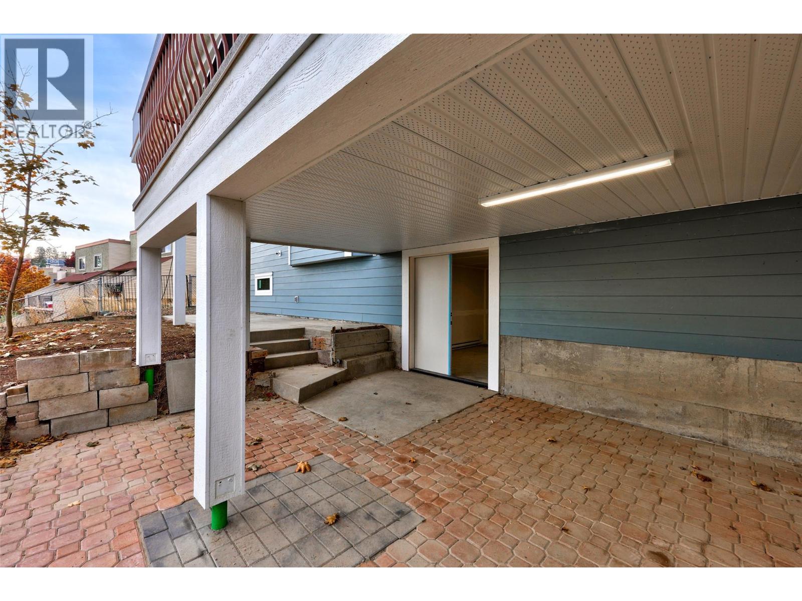 318 Gleneagles Drive