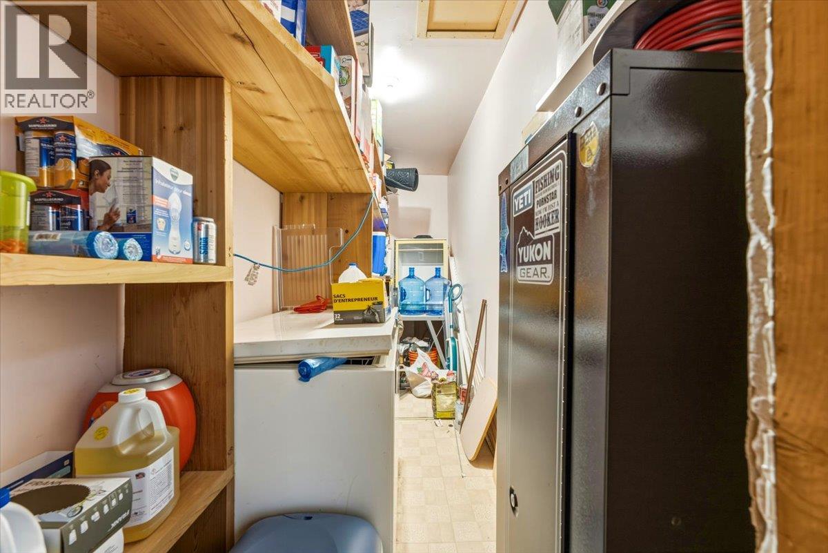 1880 Highway 6