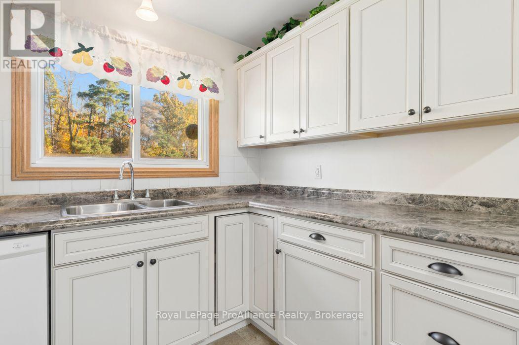 218541 Loyalist Parkway, Quinte West, Ontario  K0K 1L0 - Photo 17 - X14111408