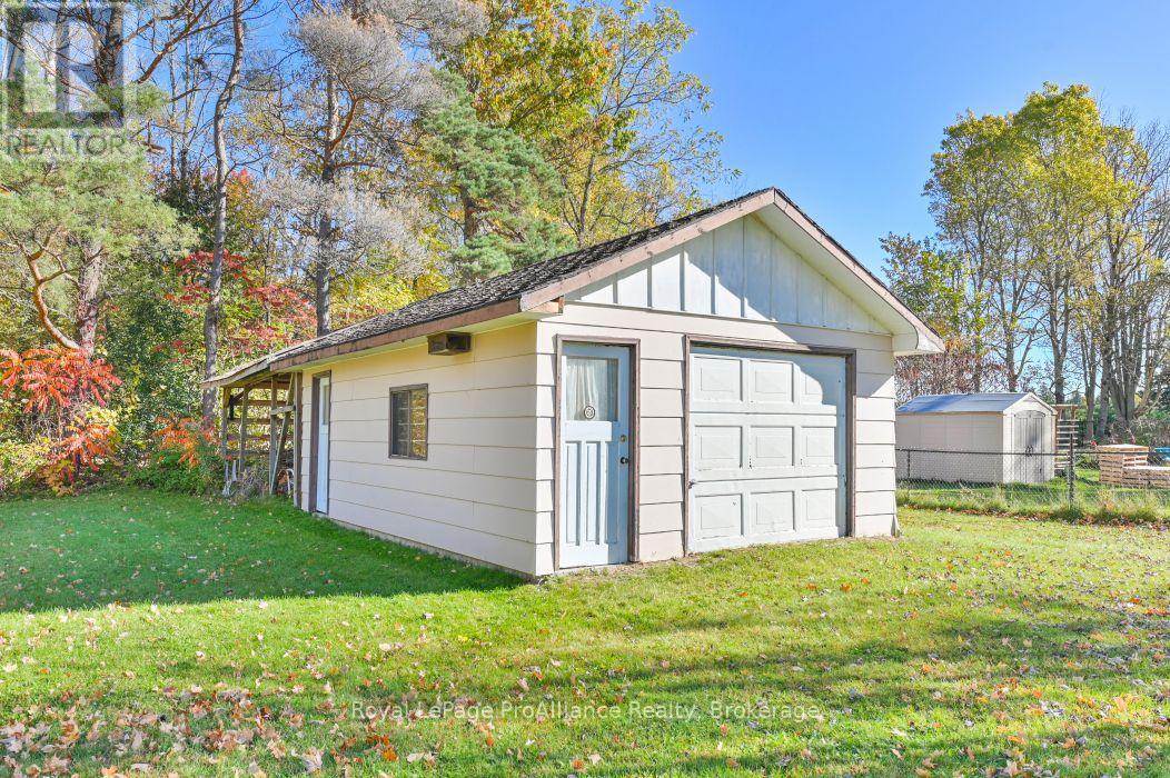 218541 Loyalist Parkway, Quinte West, Ontario  K0K 1L0 - Photo 6 - X14111408