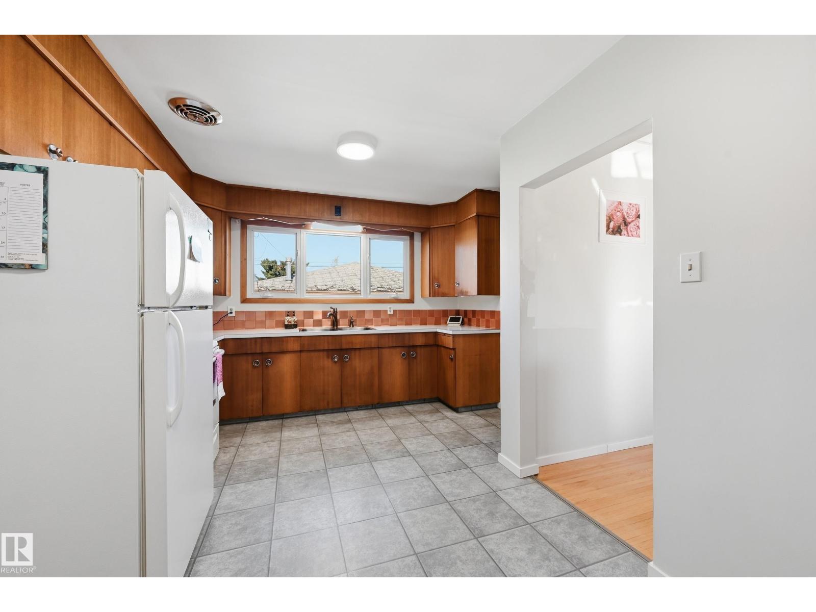 6604 93 Av NW, Edmonton, Alberta  T6B 0W5 - Photo 10 - E4514012