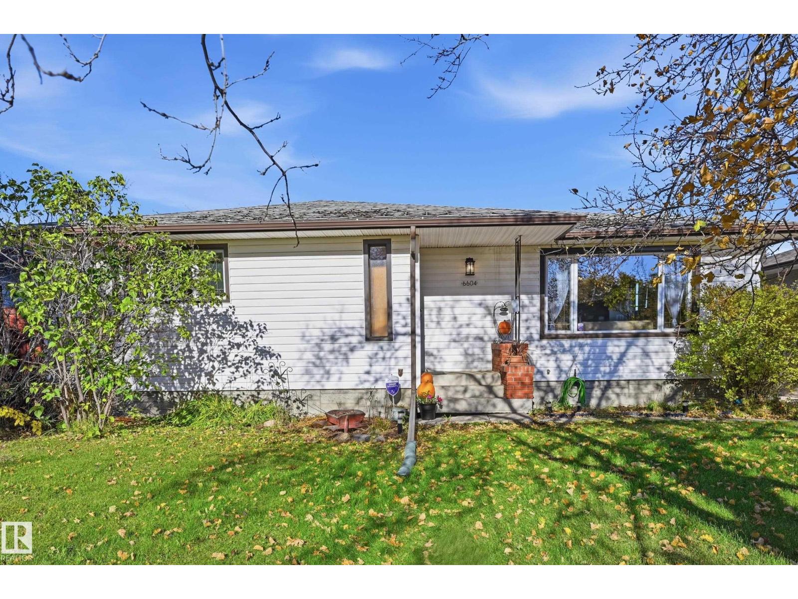 6604 93 Av NW, Edmonton, Alberta  T6B 0W5 - Photo 1 - E4514012