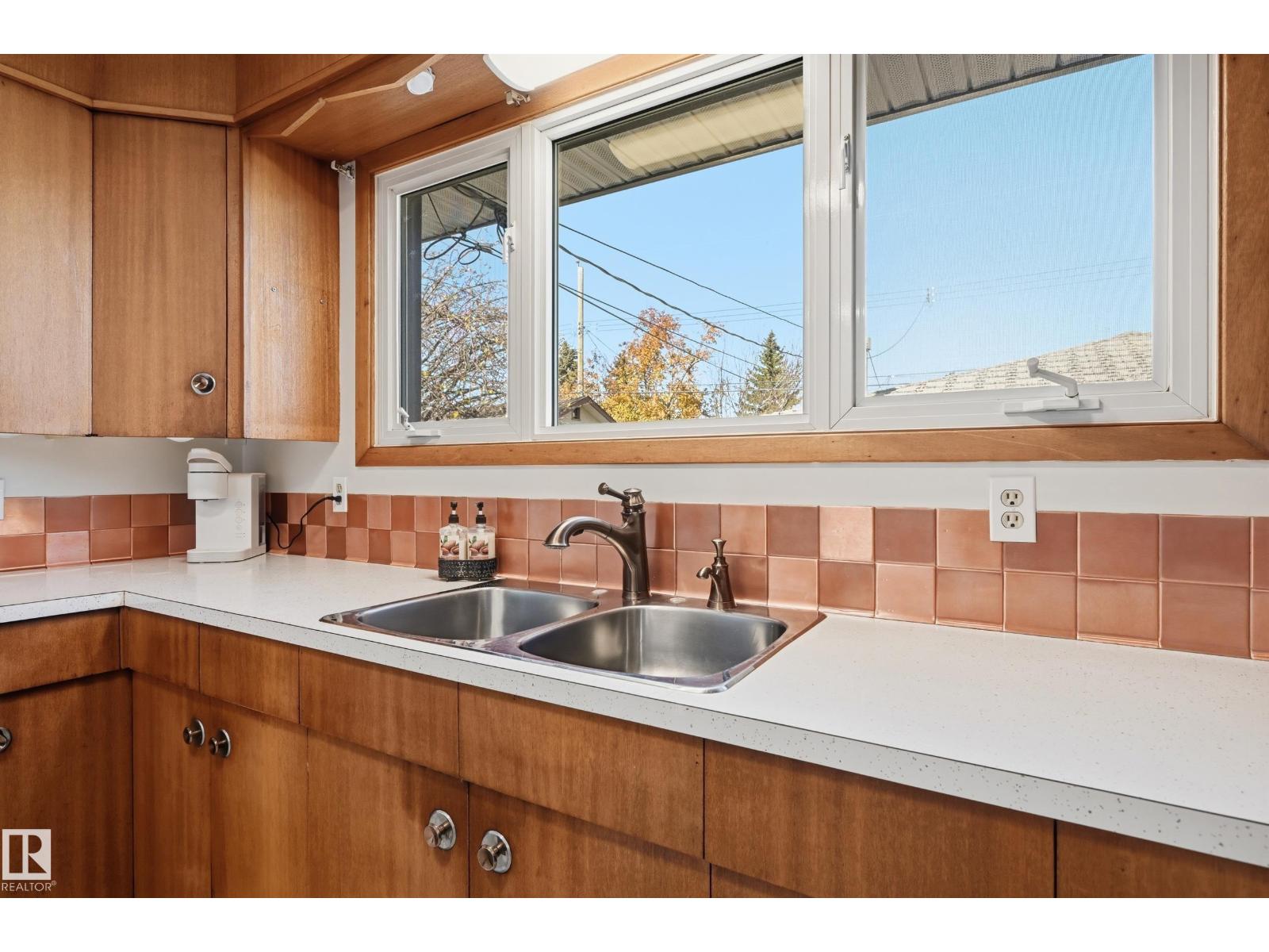 6604 93 Av NW, Edmonton, Alberta  T6B 0W5 - Photo 12 - E4514012