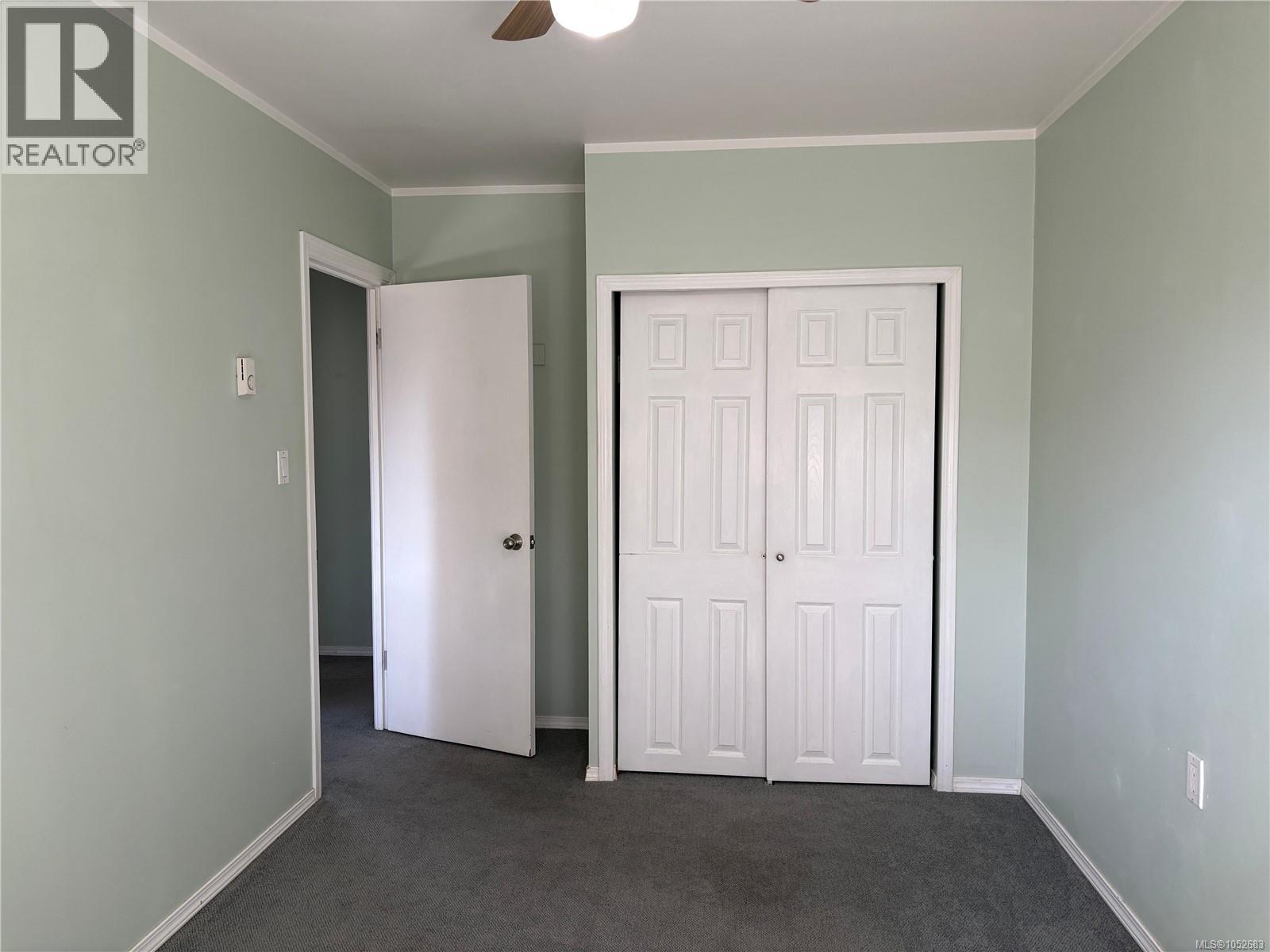 382 Chamiss Cres