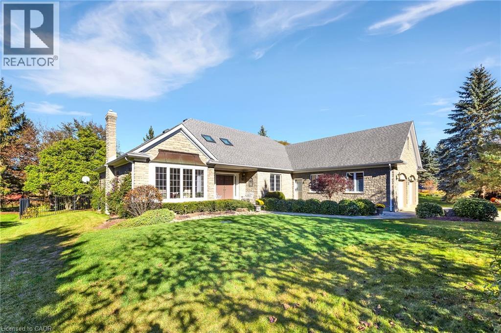 10 MEADOW HEIGHTS Drive, Conestogo, Ontario