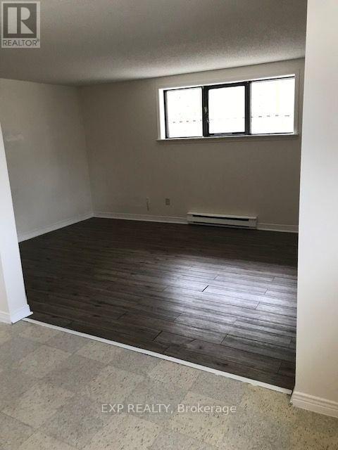 8 - 520 Bloor Street E, Oshawa, Ontario L1H 3N1 - Photo 6 - E14111376