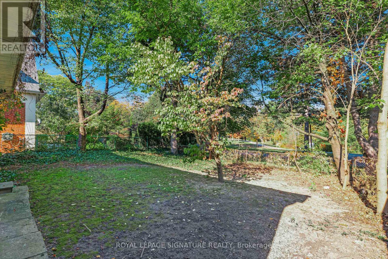 26 Millgate Crescent, Toronto, Ontario  M2K 1L6 - Photo 6 - C14111428