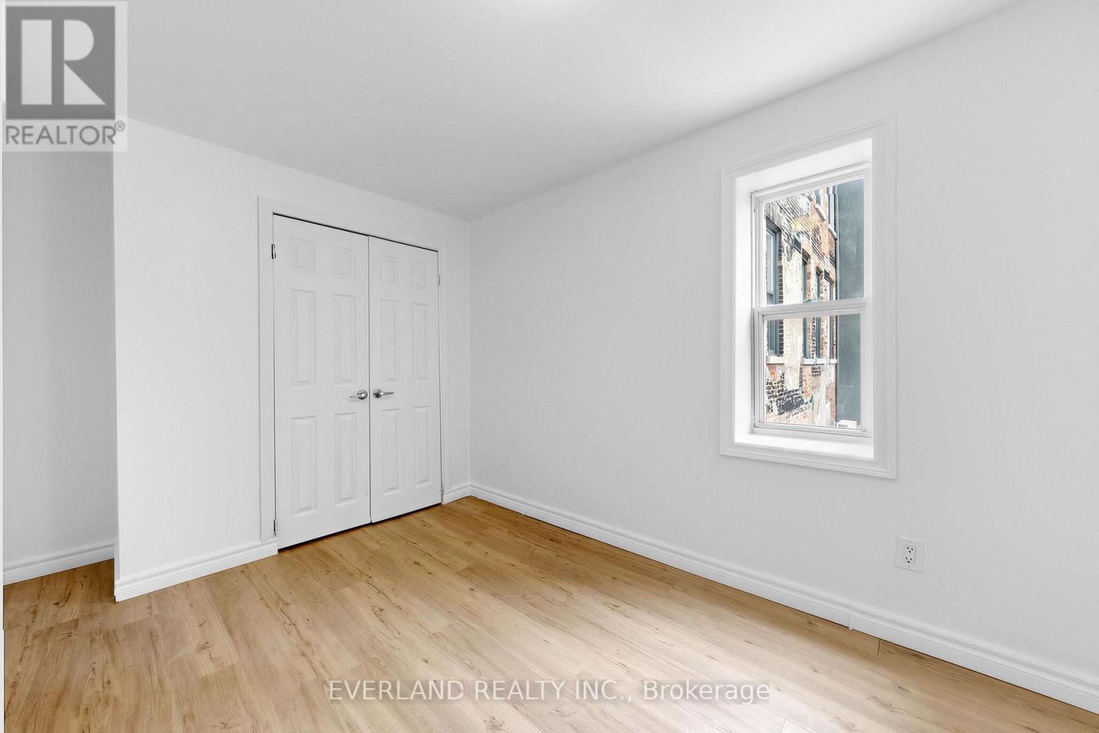 B - 20 King Street E, Oshawa (Central), Ontario  L1G 4Y5 - Photo 5 - E14111352