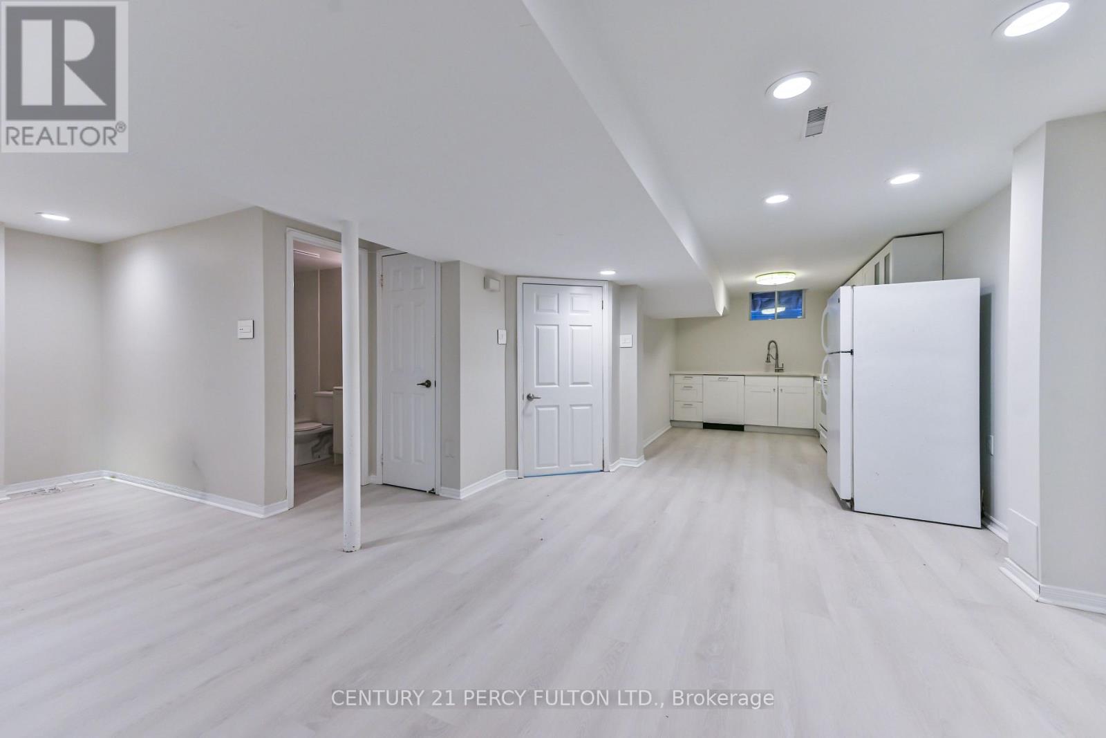 54 Chapel Park Square, Toronto (Steeles), Ontario  M1V 2S5 - Photo 8 - E14111356