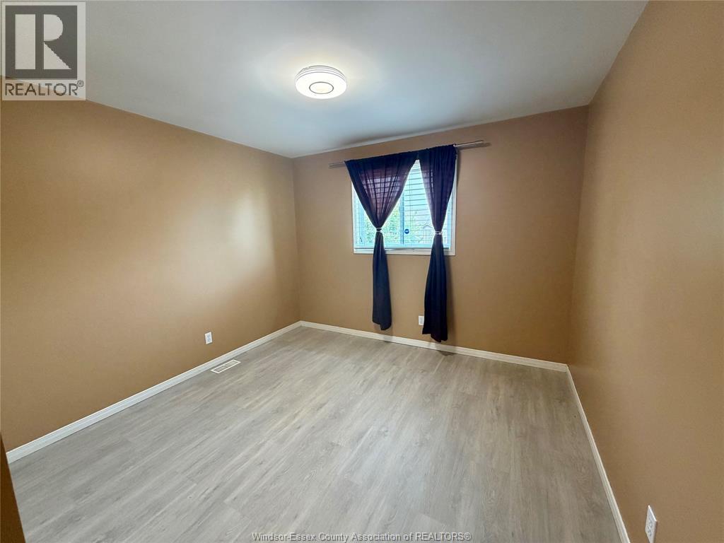 1484 Border, Tecumseh, Ontario  N8N 4Y8 - Photo 12 - 26026108