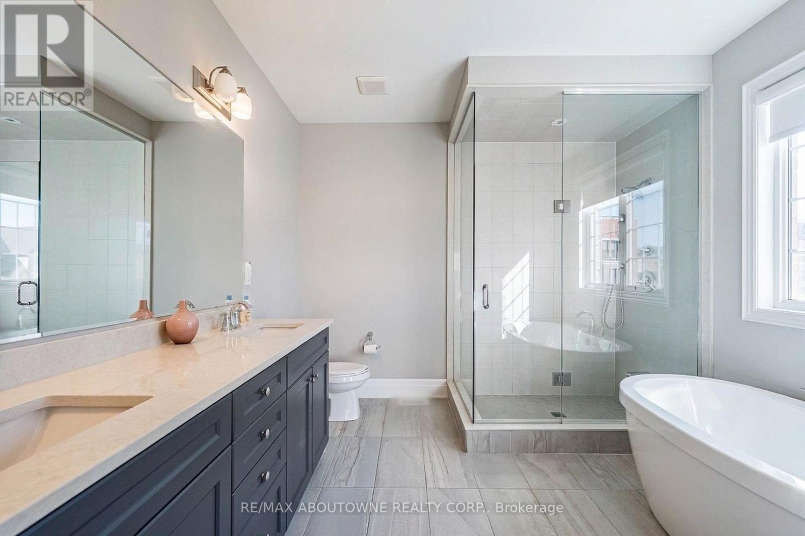 3002 Duggan Trail, Oakville, Ontario  L6H 7W9 - Photo 32 - W14111372