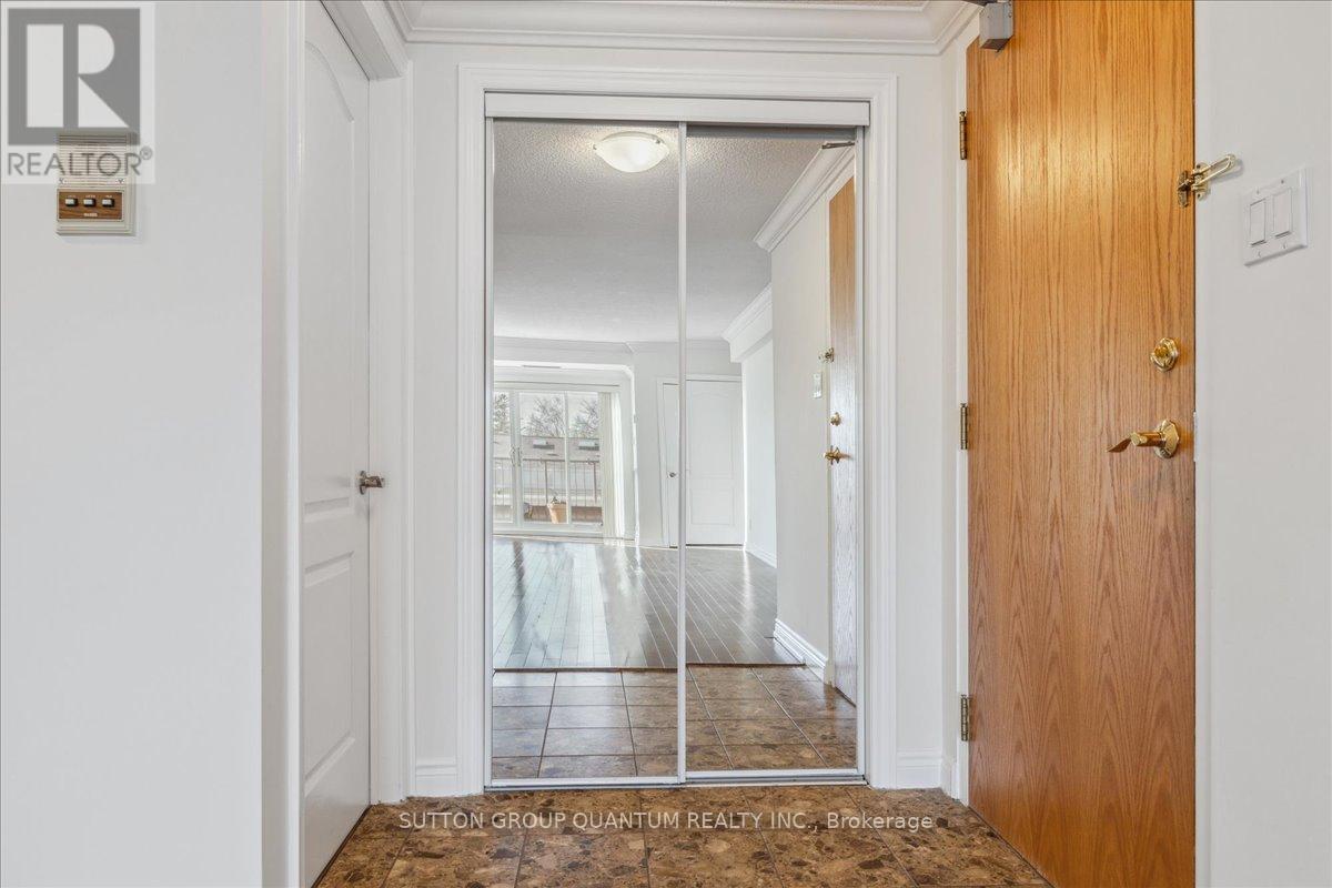 401 - 151 Robinson Street, Oakville, Ontario  L6J 7N3 - Photo 7 - W14111378