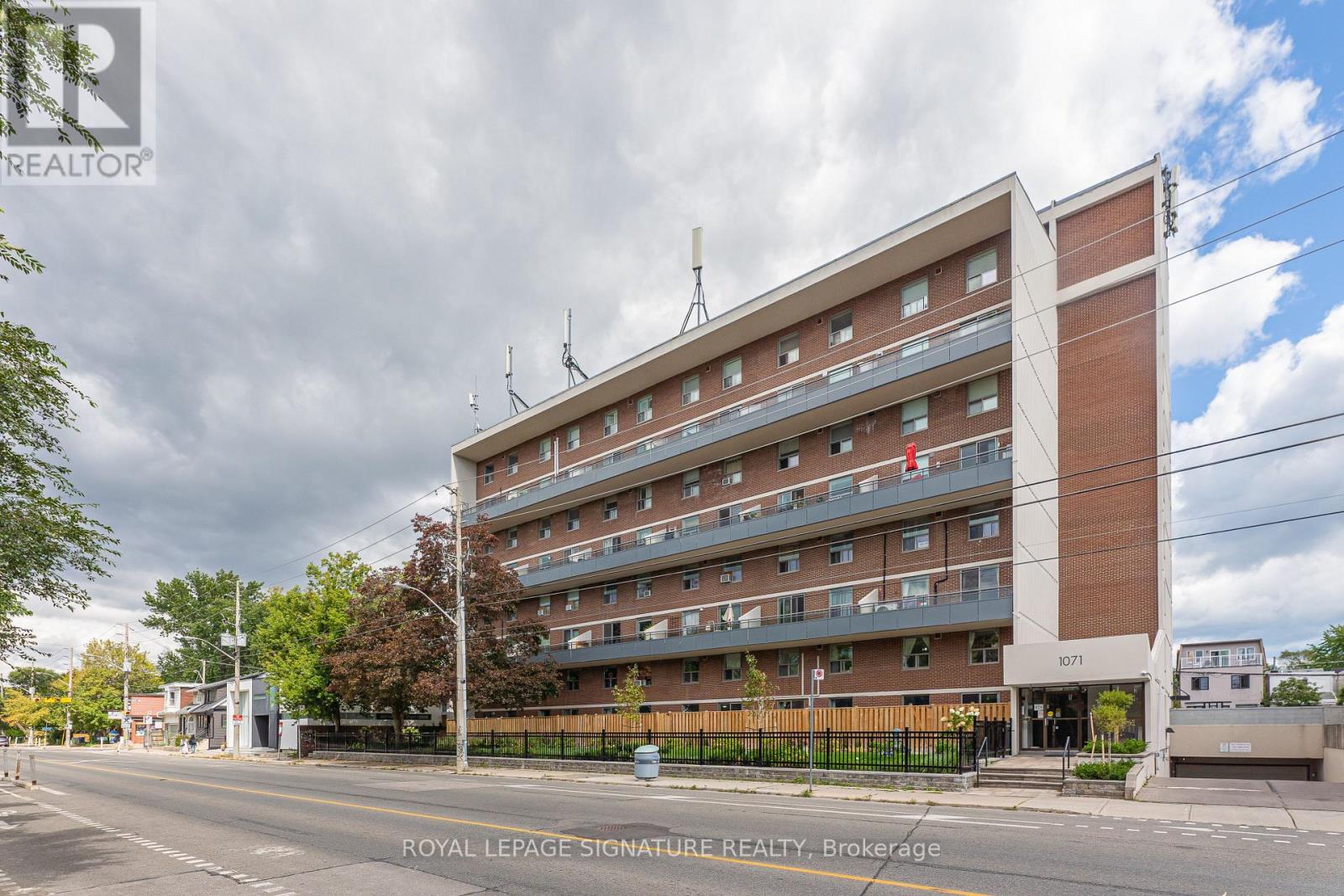 211 - 1071 Woodbine Avenue, Toronto, Ontario  M4C 4C2 - Photo 28 - E14110172