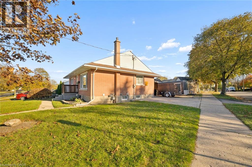 7 Prueter Avenue, Kitchener, Ontario N2H 6G5 - Photo 24 - 40873027