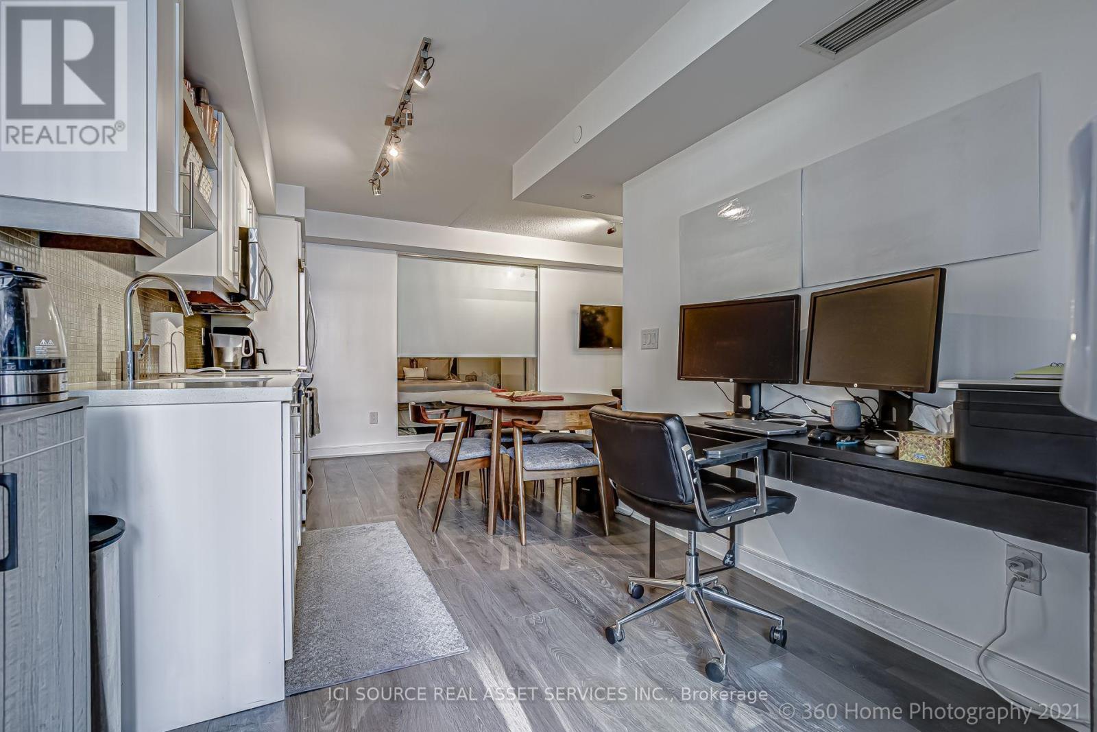 1020 - 525 Adelaide Street W, Toronto, Ontario  M5V 0N7 - Photo 12 - C14109812