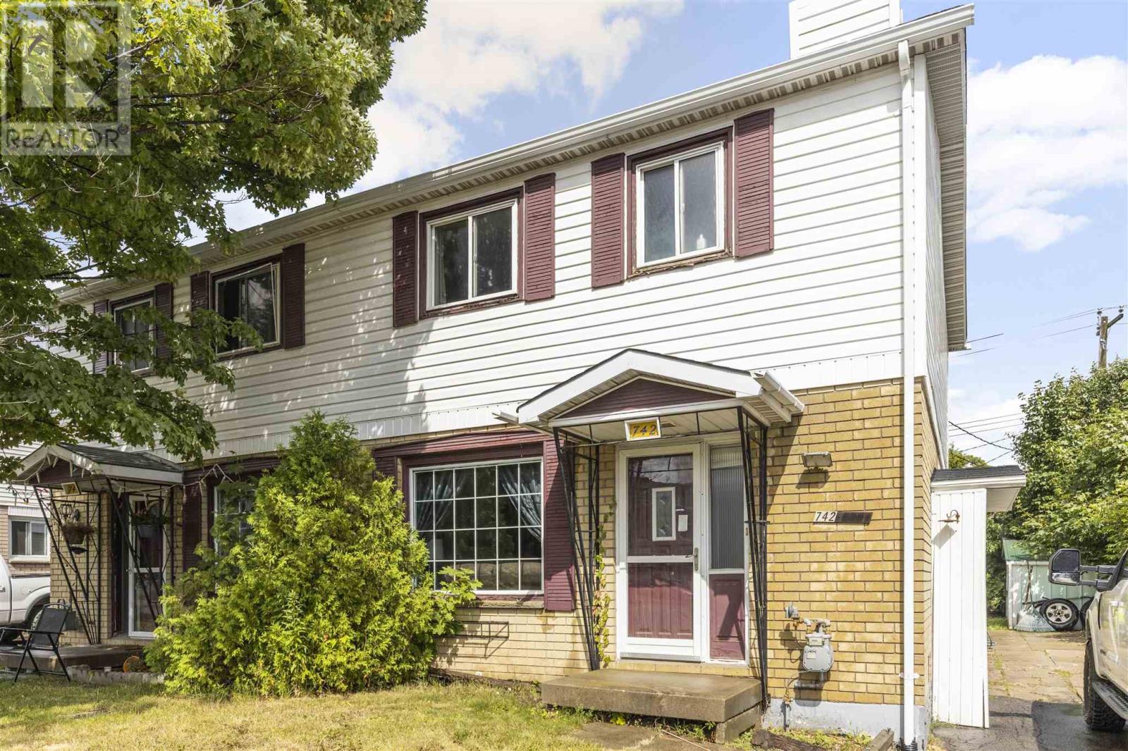 742 Pine St, Sault Ste. Marie, Ontario  P6B 3G1 - Photo 21 - SM262966