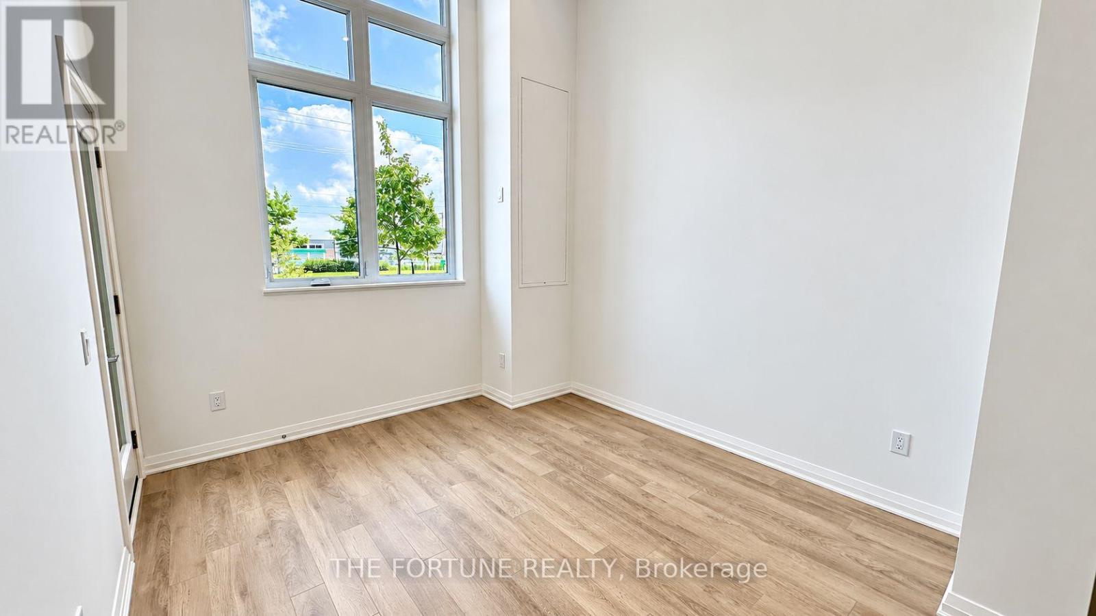 110 - 101 Golden Eagle Road, Waterloo, Ontario  N2V 1C3 - Photo 7 - X14108662