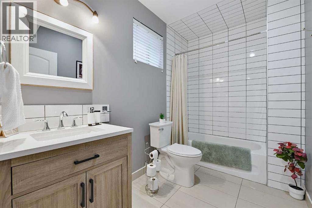 212 Lakepointe Drive, Chestermere, Alberta  T1X 0R3 - Photo 39 - A2349594