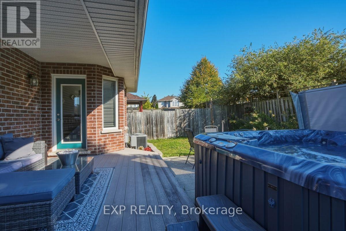 969 Bitterbush Crescent, London North, Ontario  N6H 5X5 - Photo 36 - X14111534