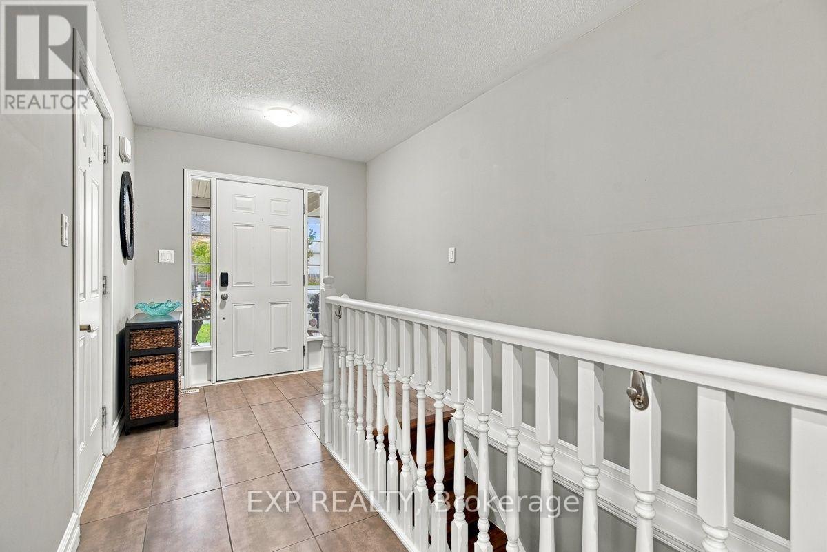 969 Bitterbush Crescent, London North, Ontario  N6H 5X5 - Photo 5 - X14111534