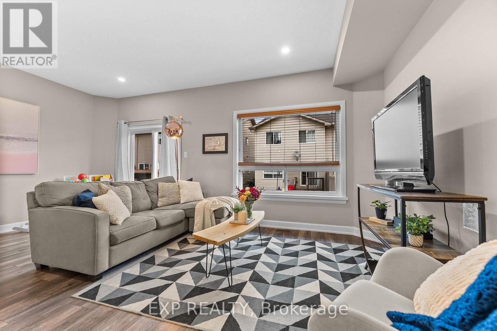 76 Vimy Ridge Crescent, Arnprior, Ontario  K7S 0H7 - Photo 13 - X14111448