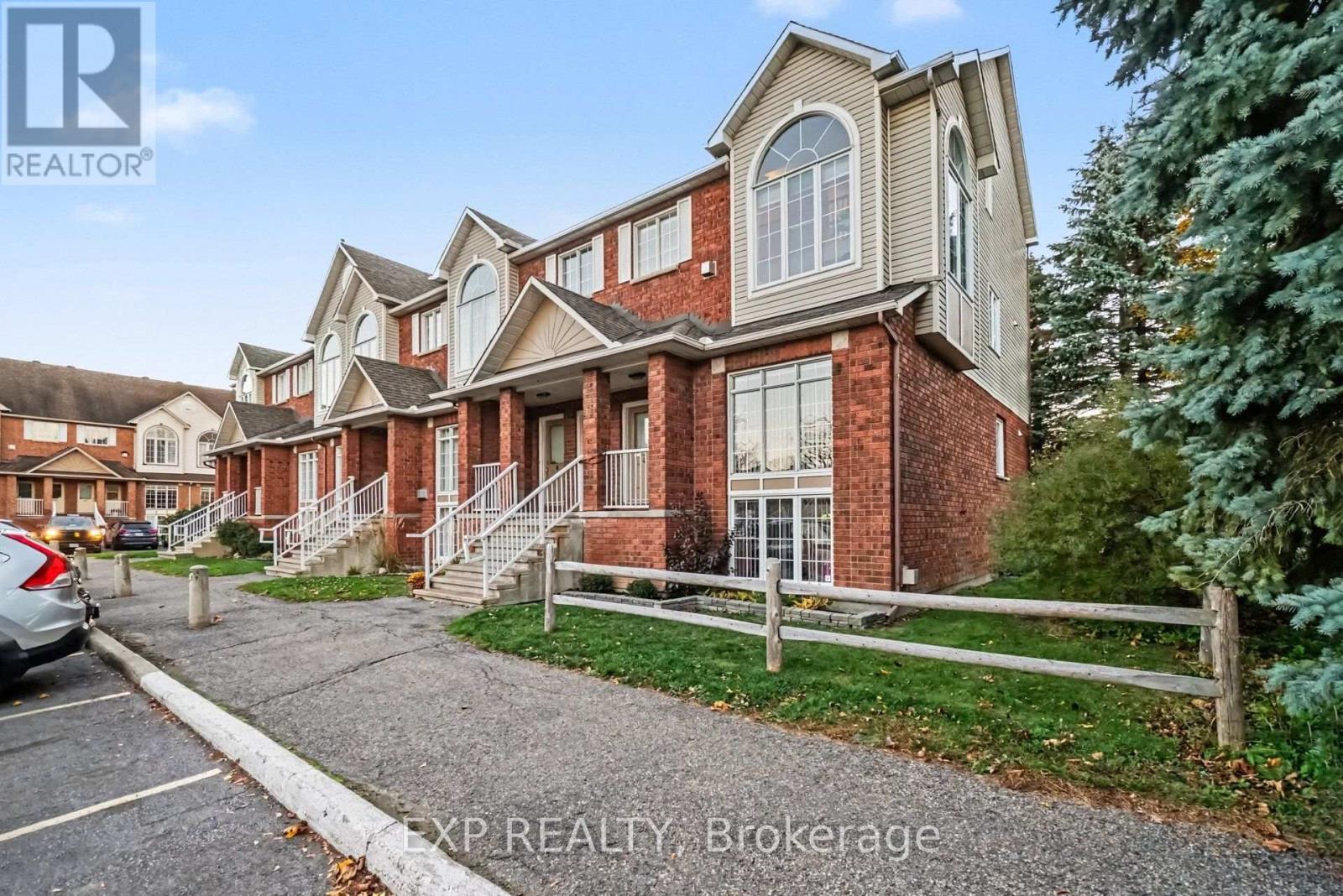 1 - 4 BRISTON PRIVATE, Ottawa, Ontario