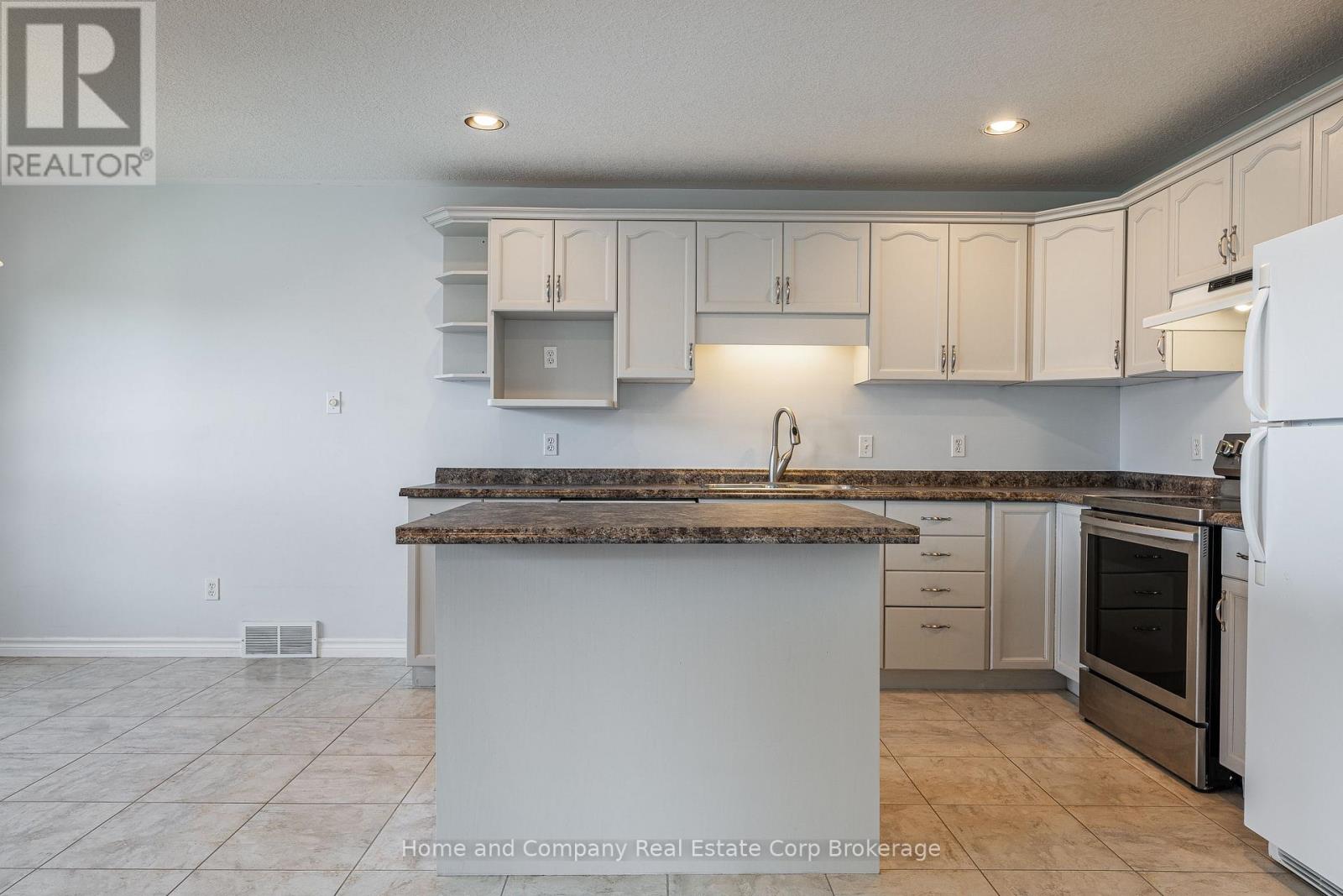 82 Walsh Crescent, Stratford, Ontario  N5A 7X8 - Photo 11 - X14111524