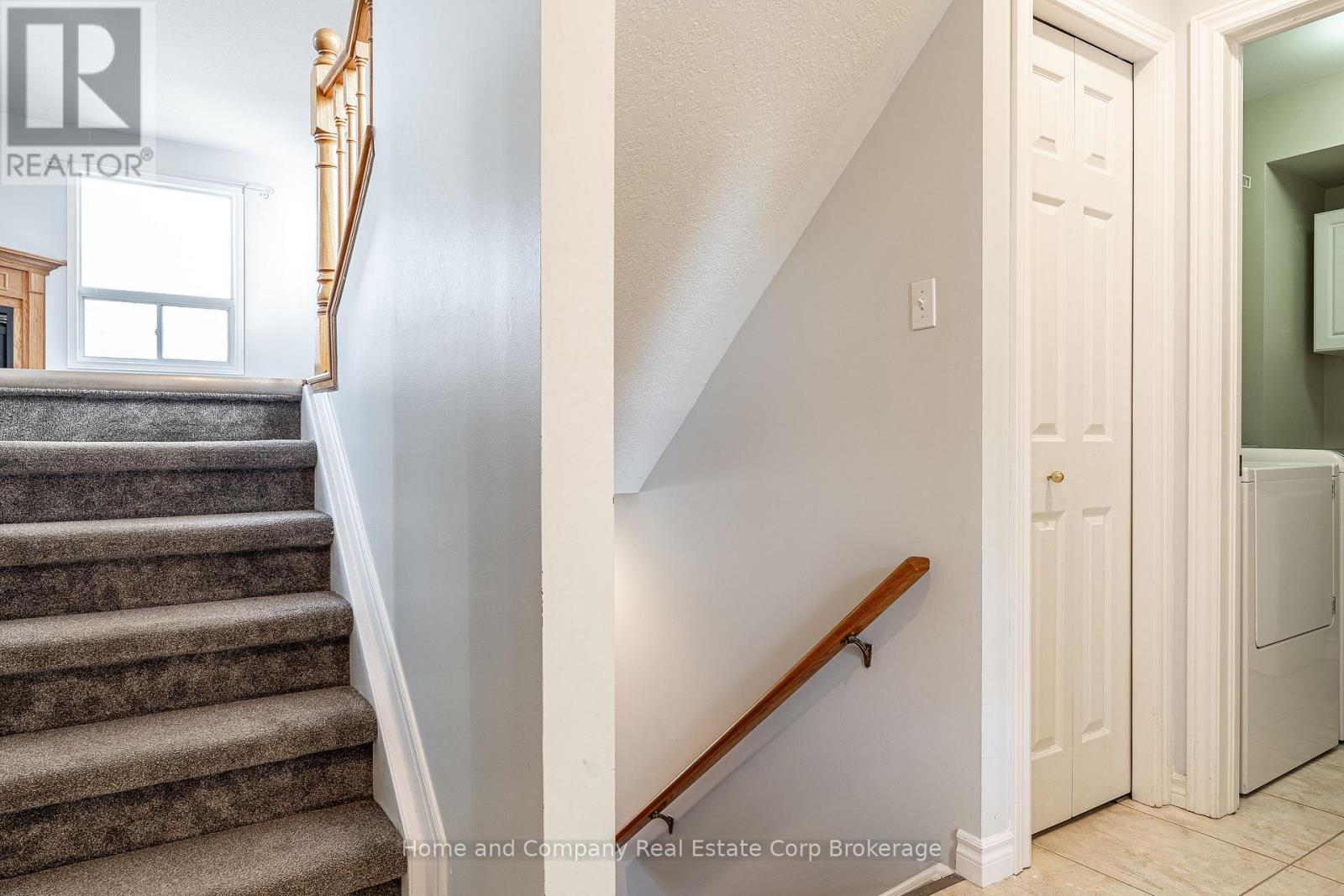 82 Walsh Crescent, Stratford, Ontario  N5A 7X8 - Photo 8 - X14111524