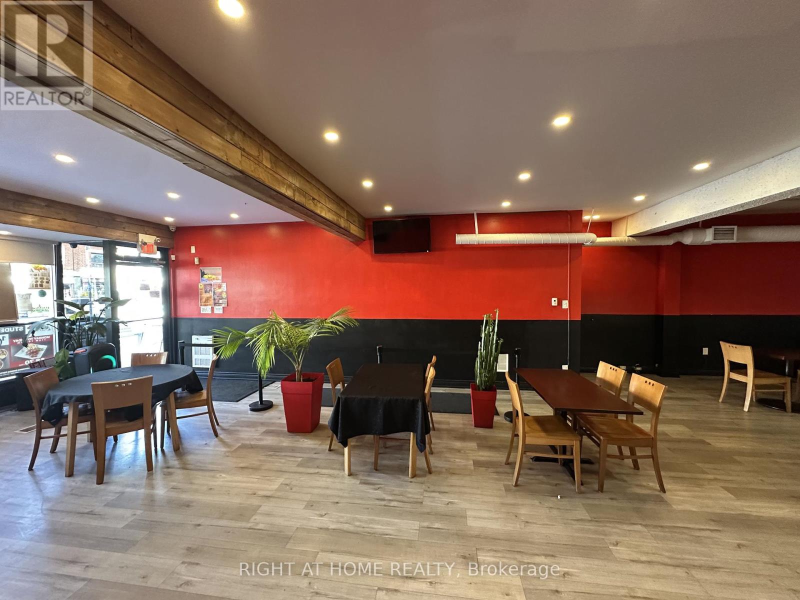 1653 Eglinton Avenue W, Toronto, Ontario  M6E 2H1 - Photo 8 - C14111566