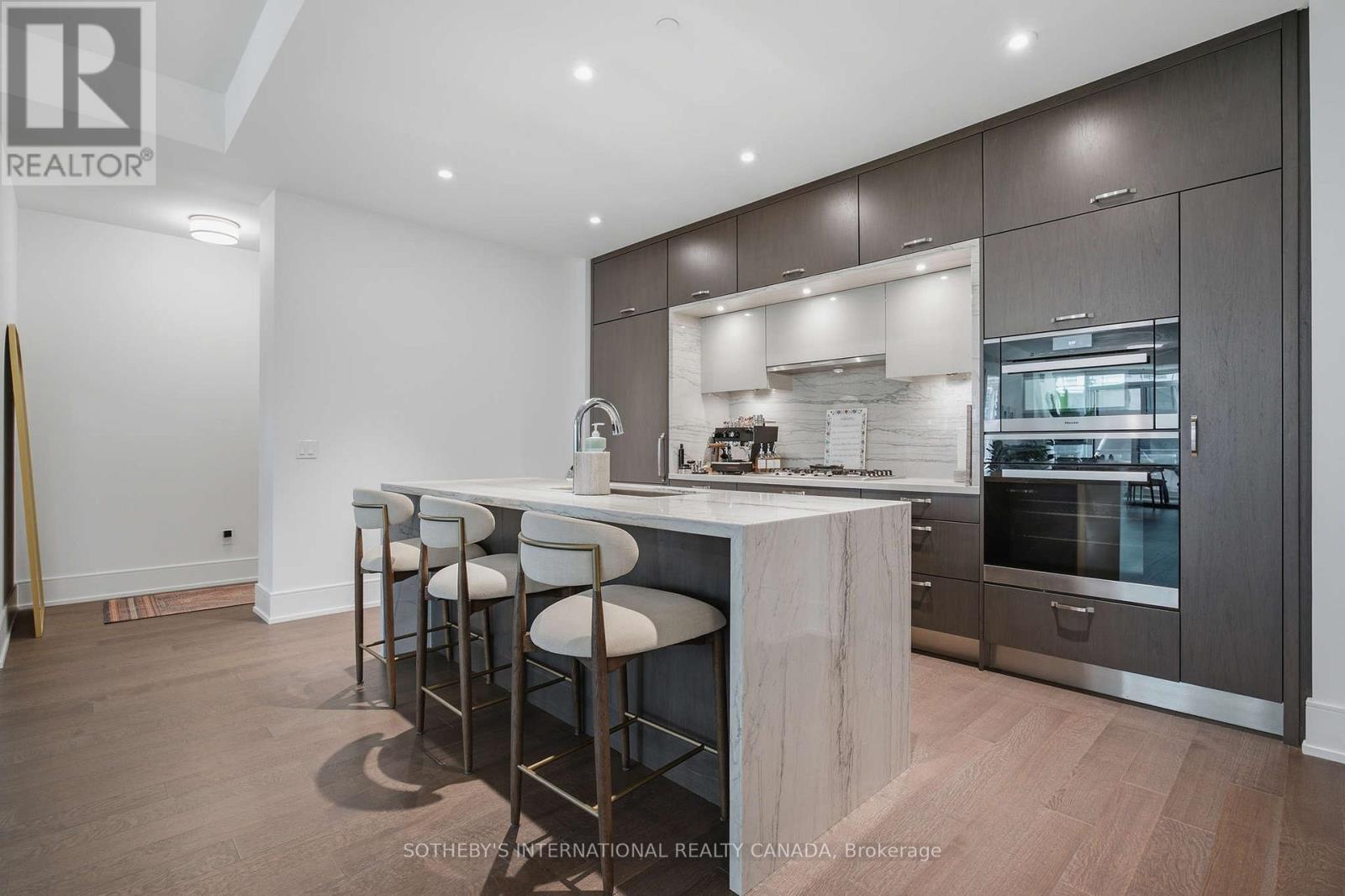 706 - 455 Wellington Street W, Toronto, Ontario  M5V 0V8 - Photo 6 - C14111622