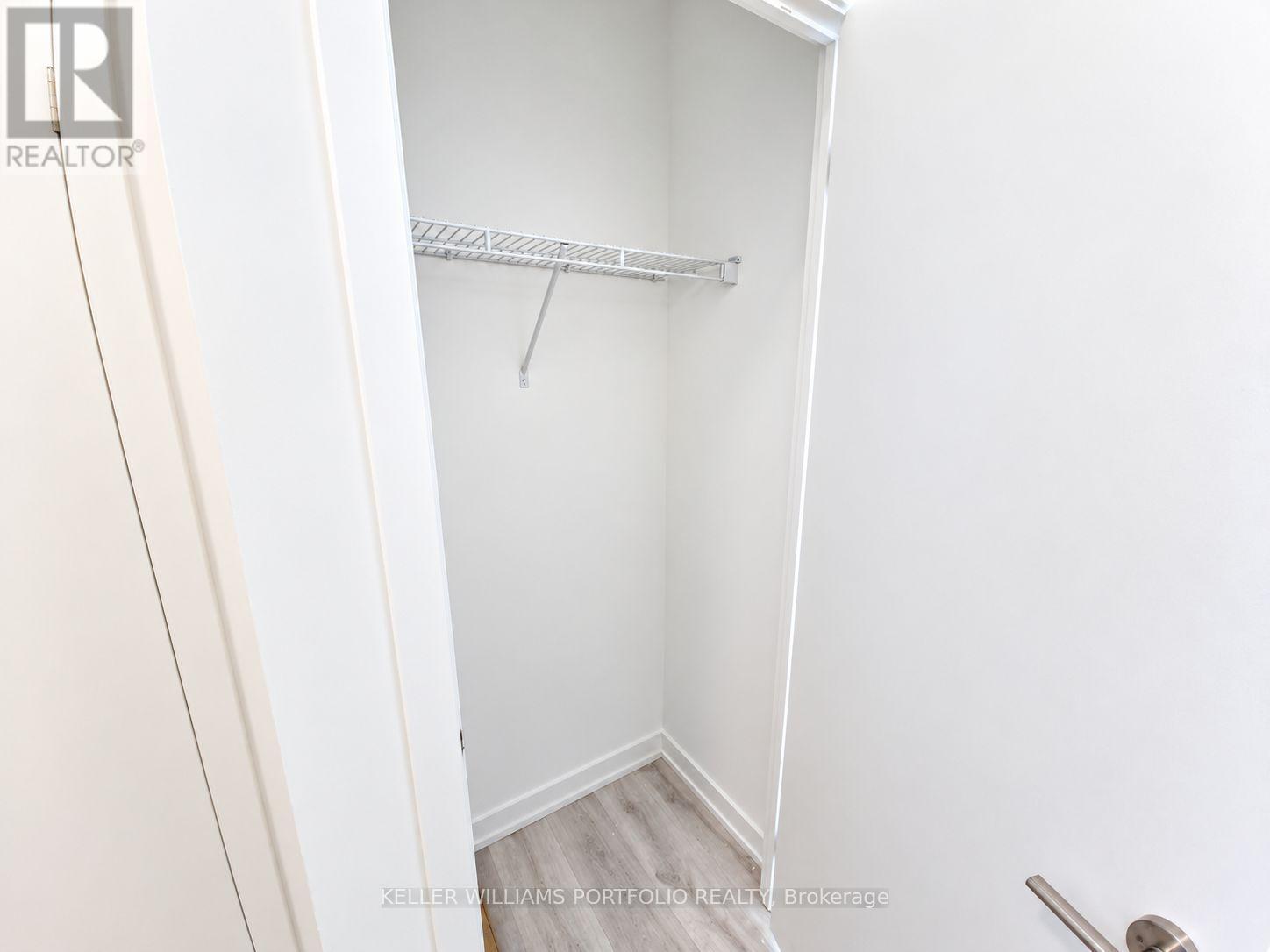 3408 - Furnished - 8 Olympic Garden Drive, Toronto, Ontario  M2M 0B9 - Photo 4 - C14111682