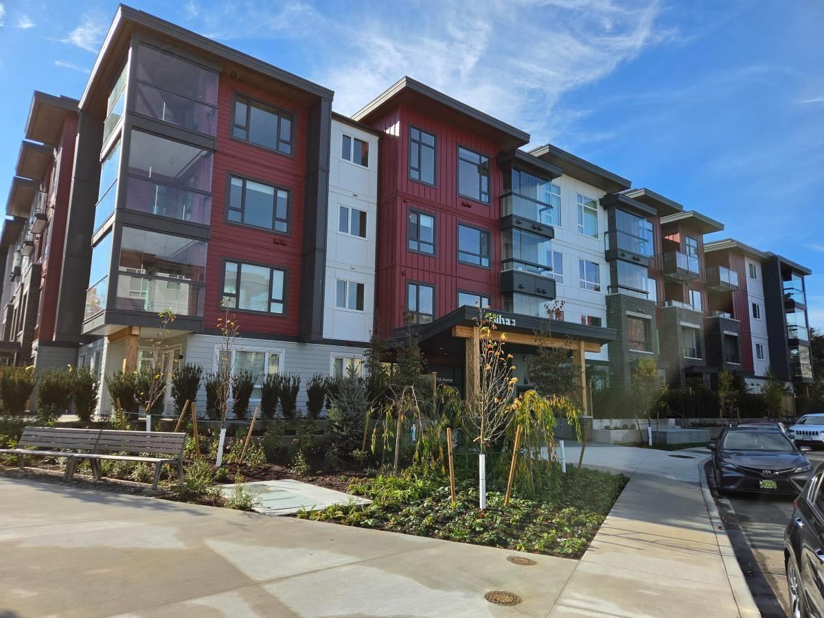 321 13760 75 A Avenue, Surrey, British Columbia  V3W 6T5 - Photo 1 - R3172062