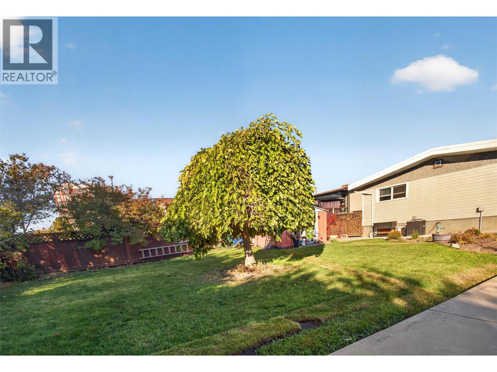 1261 Lawson Avenue, Kelowna, British Columbia  V1Y 6V1 - Photo 29 - 10400817