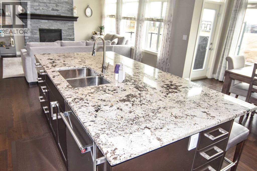 32 Evansborough Hill Nw, Calgary, Alberta  T3P 0M8 - Photo 9 - A2354176