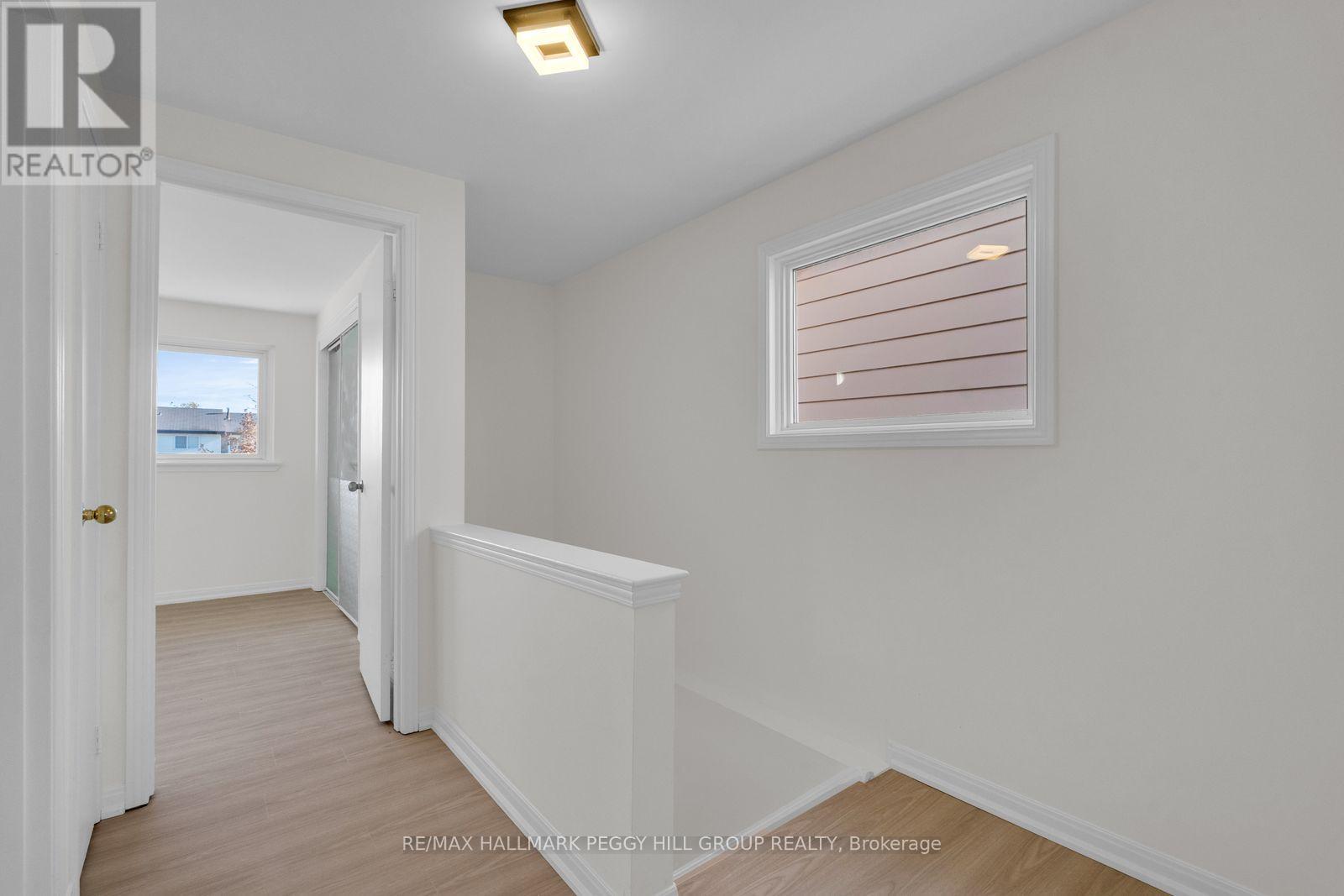 16 Christie Crescent, Barrie, Ontario  L4N 4W8 - Photo 9 - S14111658
