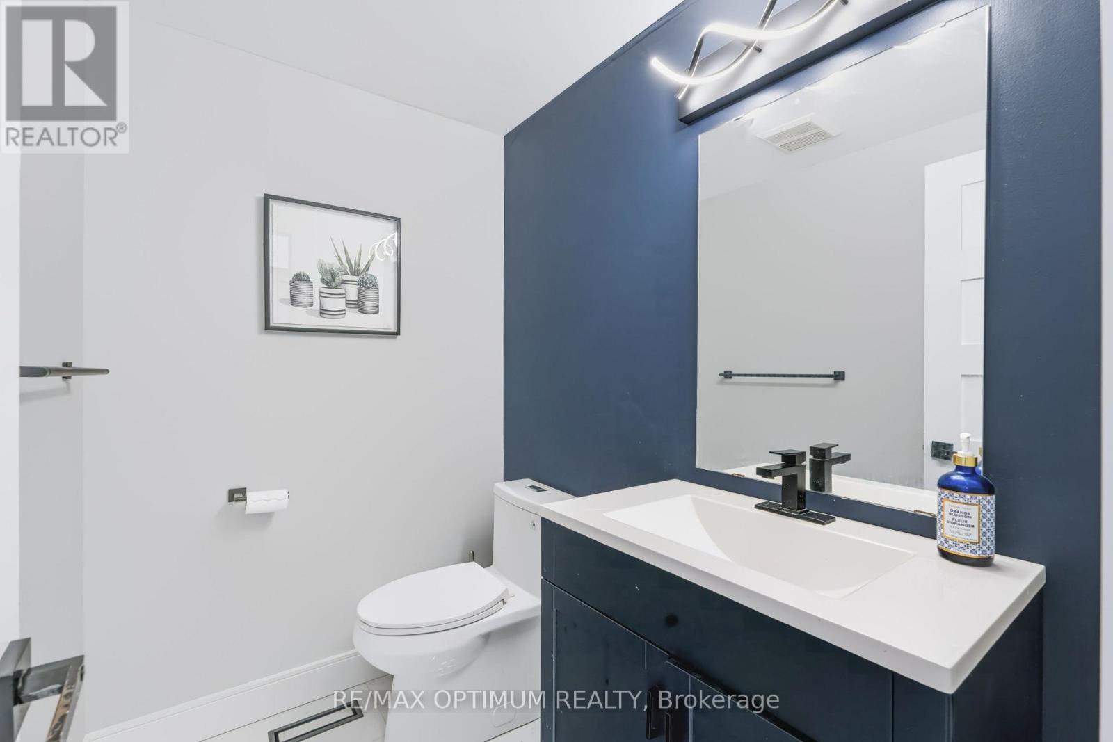 815 Nolan Road, Mississauga, Ontario  L5V 2S5 - Photo 17 - W14111454