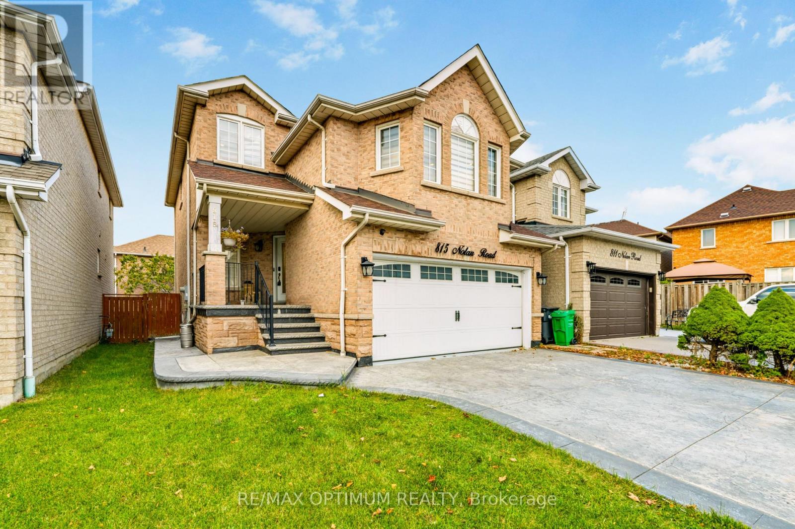 815 Nolan Road, Mississauga, Ontario  L5V 2S5 - Photo 2 - W14111454