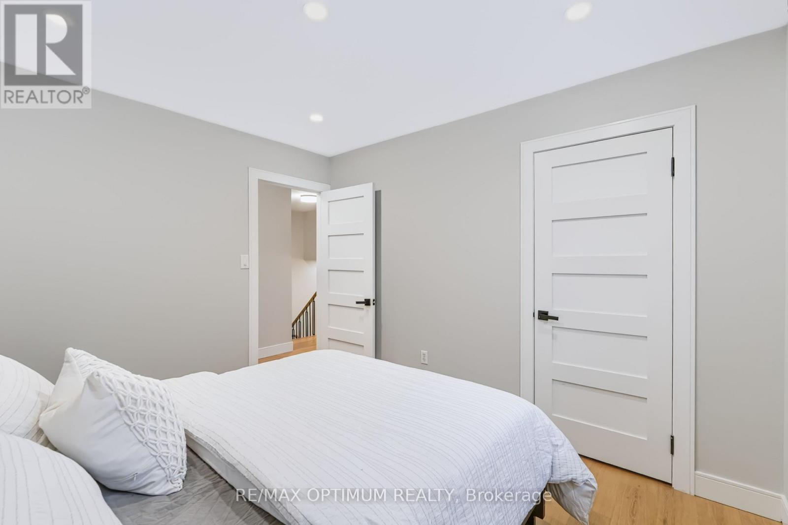 815 Nolan Road, Mississauga, Ontario  L5V 2S5 - Photo 27 - W14111454