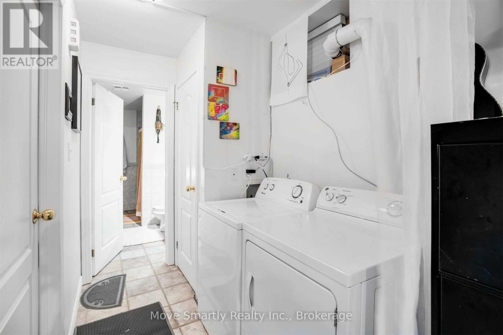 Basement - 11b Wanda Road, Toronto, Ontario  M6P 1C4 - Photo 6 - W14111488